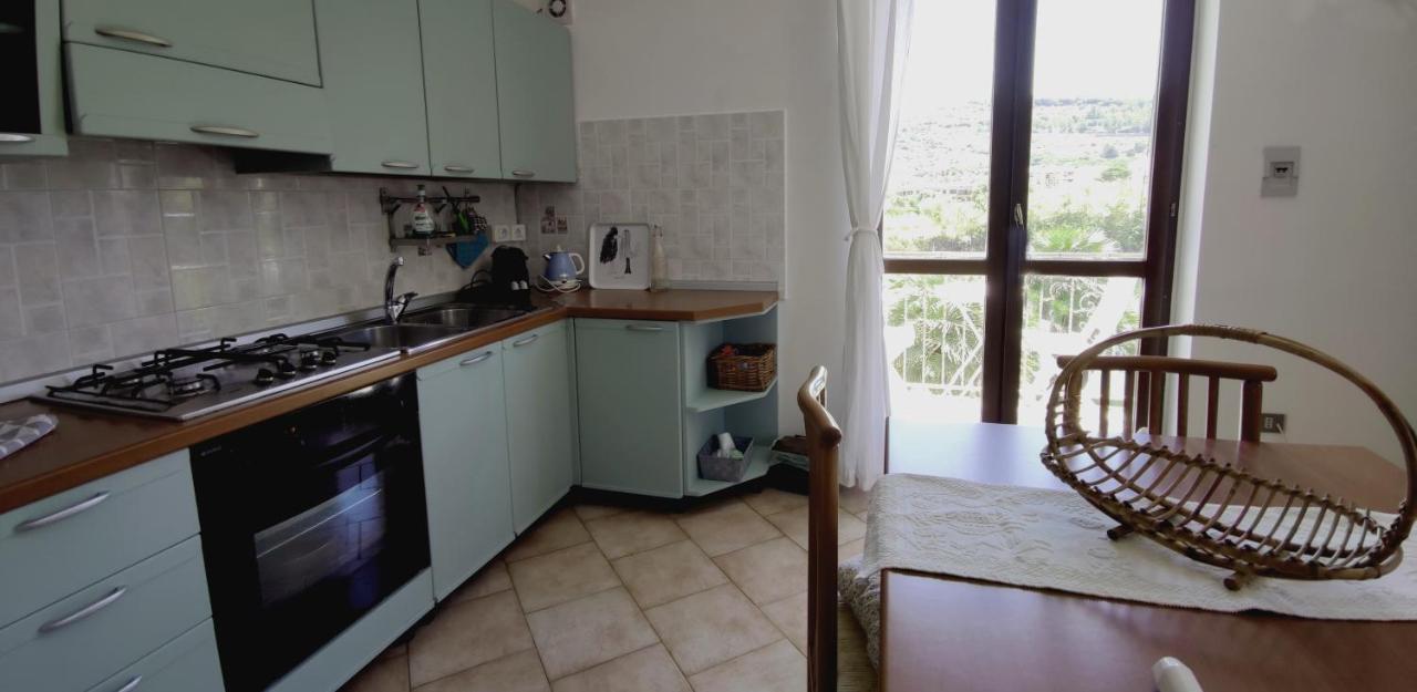 Temo River House Romantic Balcony And Peaceful Retreat In The Heart Of 博萨 外观 照片