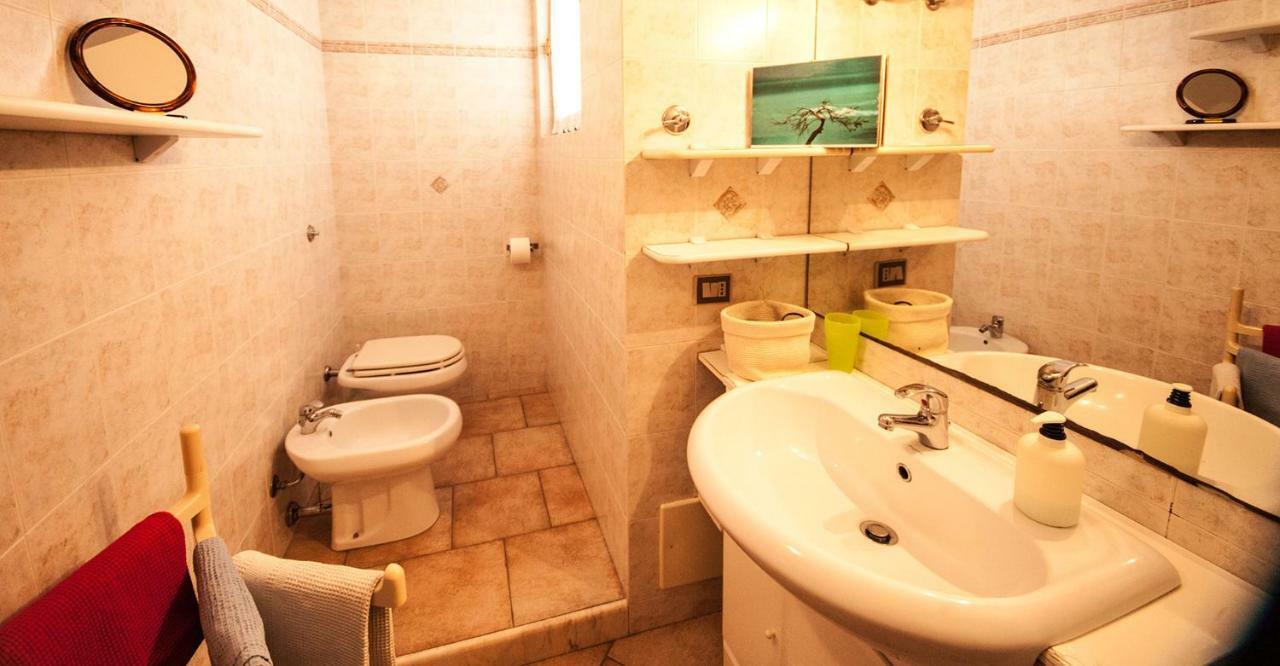 Temo River House Romantic Balcony And Peaceful Retreat In The Heart Of 博萨 外观 照片